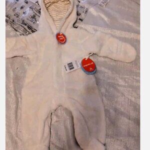 NWT Magnetic Me Baby Size 0-3 Months Fleece Snowsuit Bunting Pram White Cream
